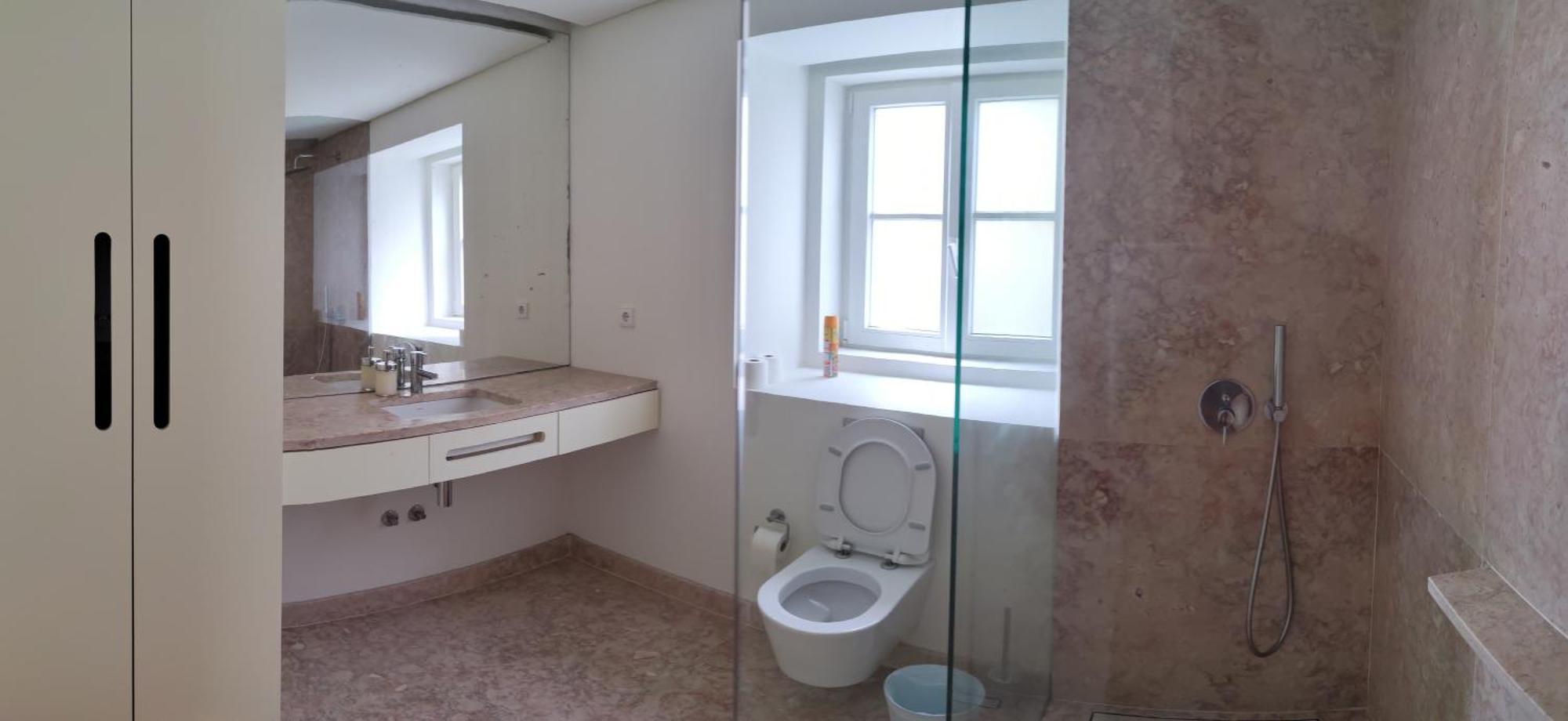 Central Bedroom In Shared House In Chiado - Historic Center Of Lisbona Esterno foto